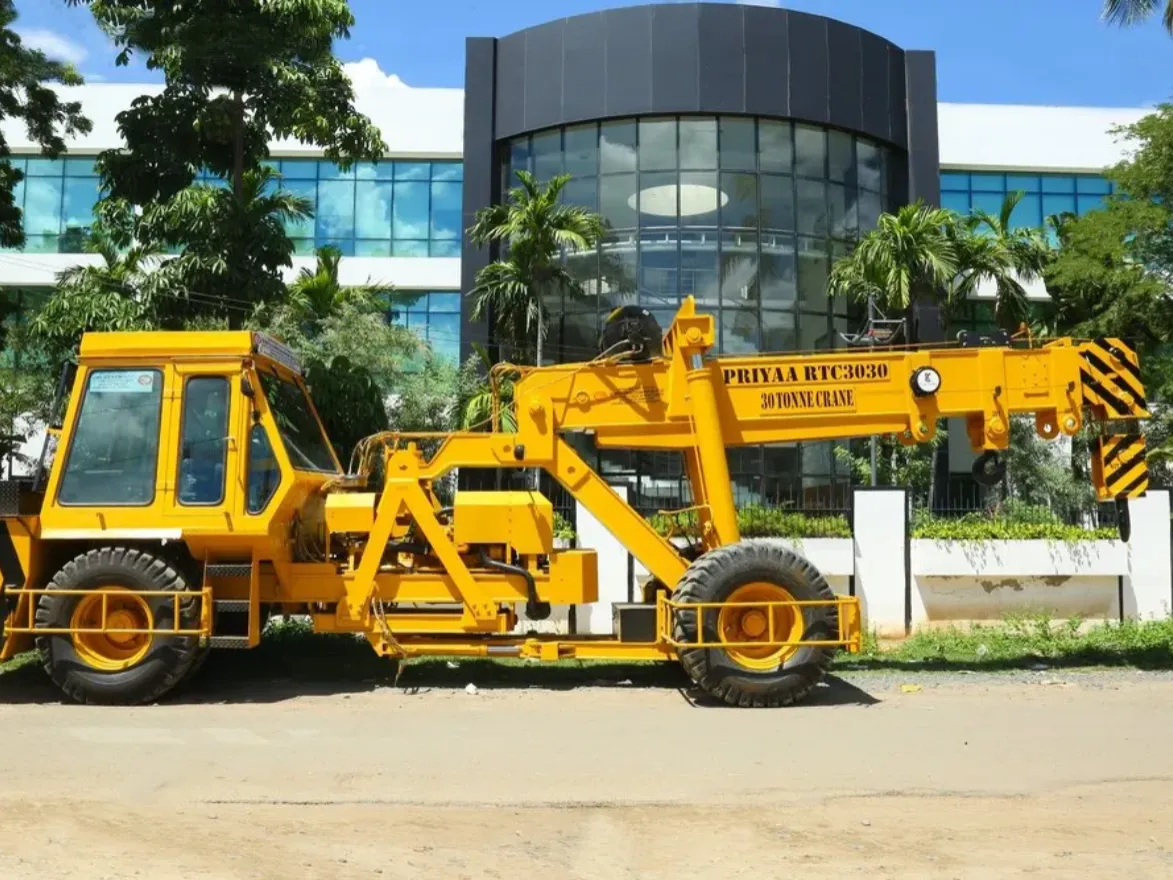 rtc-3030-30-t-pick-and-carry-crane-1000x1000.webp